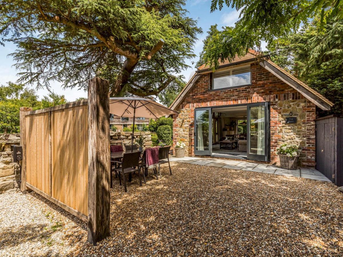 Pass The Keys Peaceful And Beautiful Barn In Downland Village Chichester Buitenkant foto