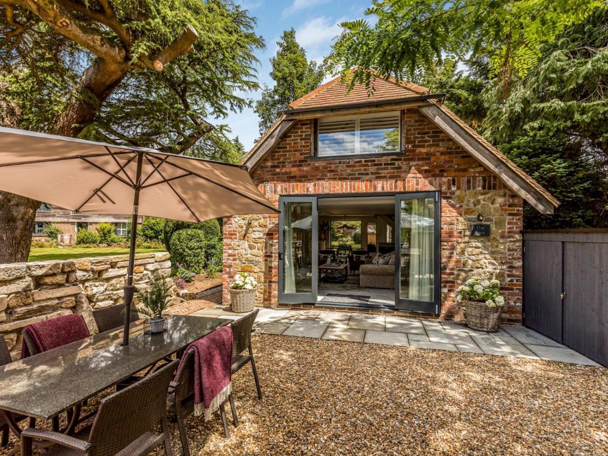 Pass The Keys Peaceful And Beautiful Barn In Downland Village Chichester Buitenkant foto